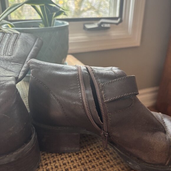 Brown Real Leather Bike Boots Women's Size 7 - Picture 9 of 11